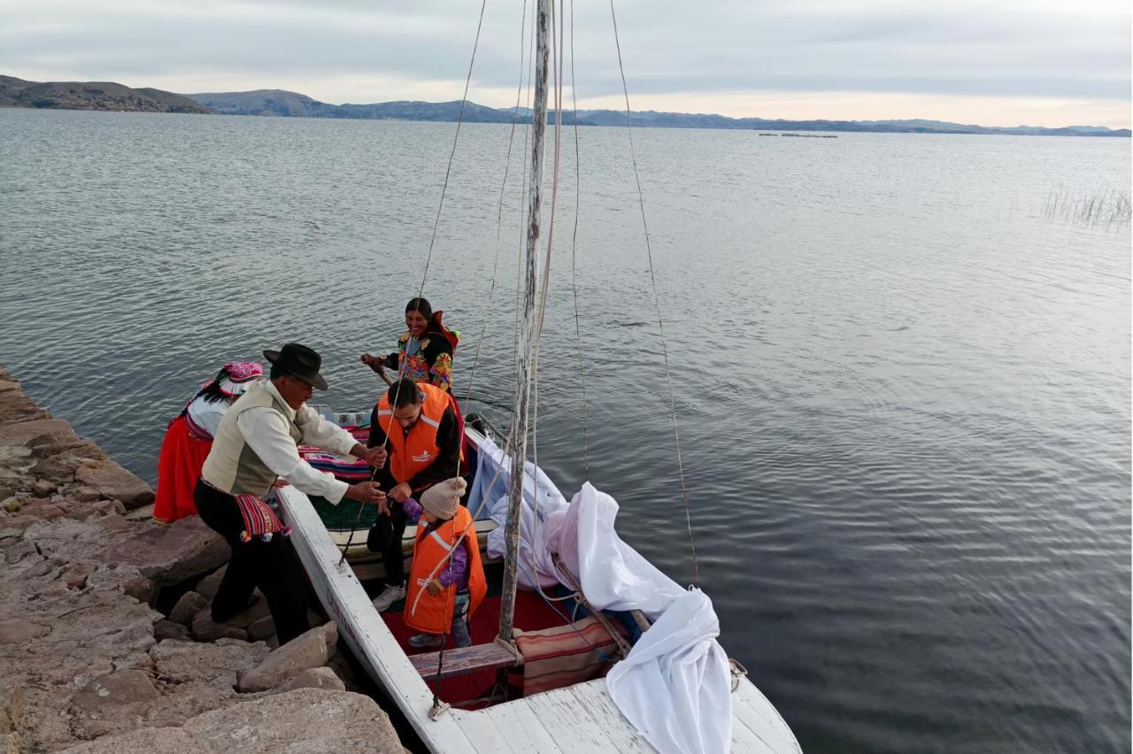Hospedaje Rural La Florida En Llachon, Titicaca Puno Exteriör bild